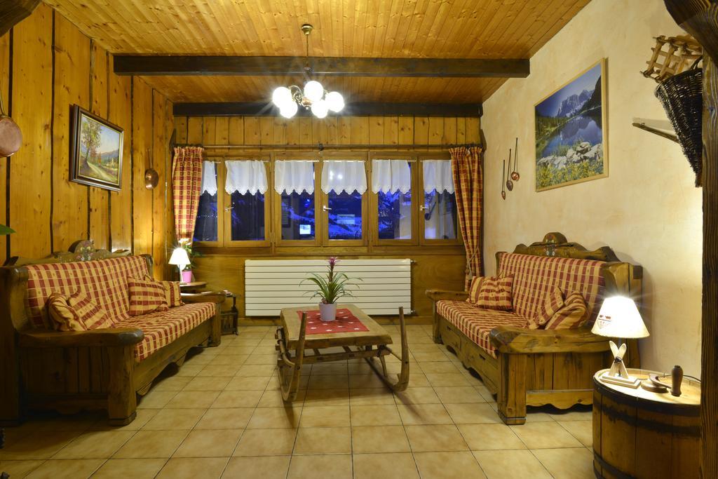 Hotel Le Ferraillon Абонданс Екстериор снимка