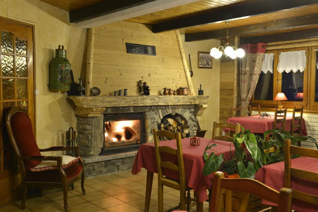 Hotel Le Ferraillon Абонданс Екстериор снимка