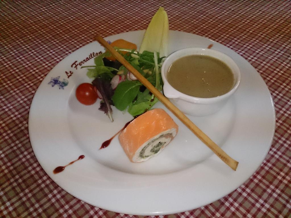 Hotel Le Ferraillon Абонданс Екстериор снимка