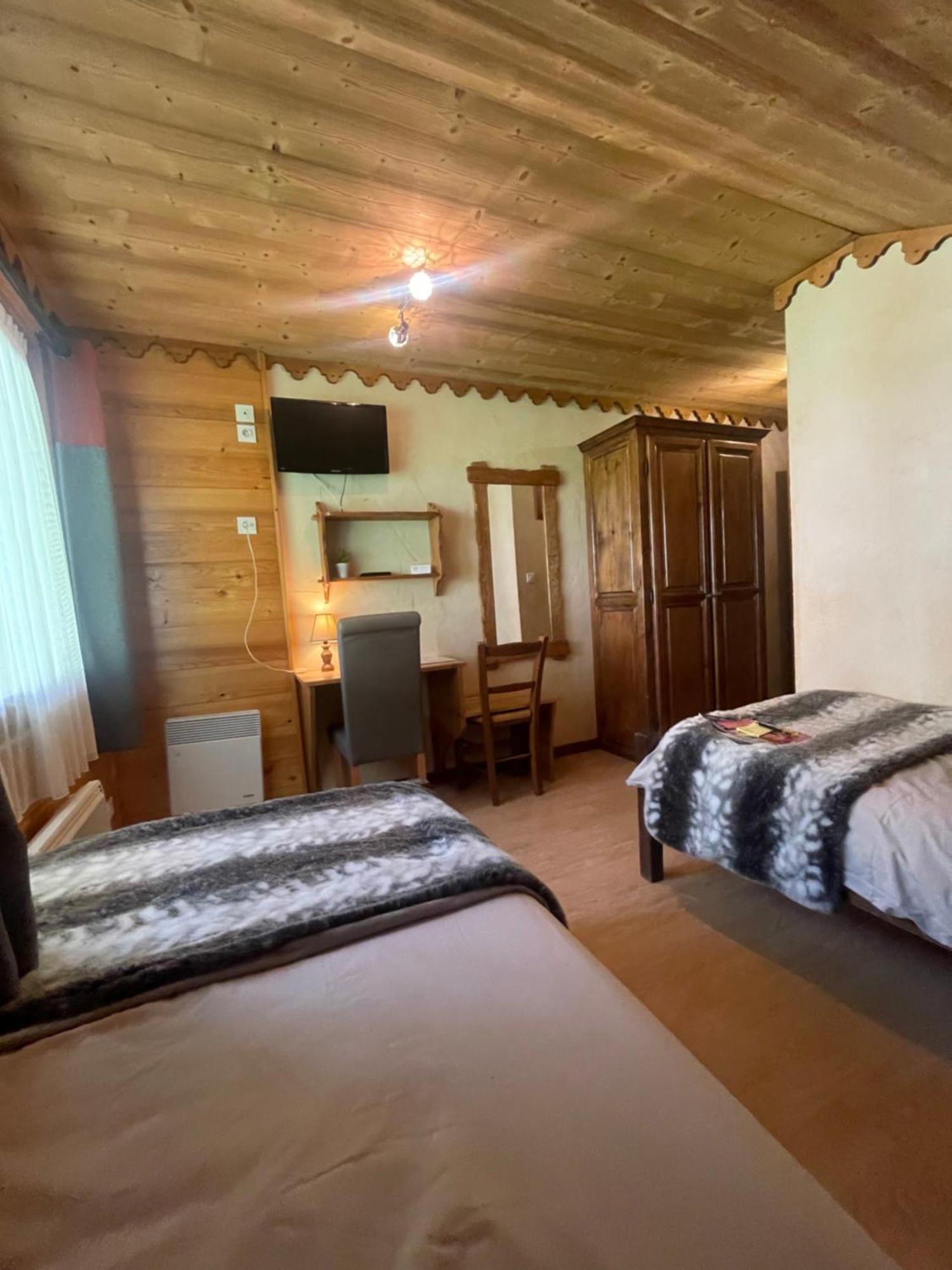 Hotel Le Ferraillon Абонданс Екстериор снимка