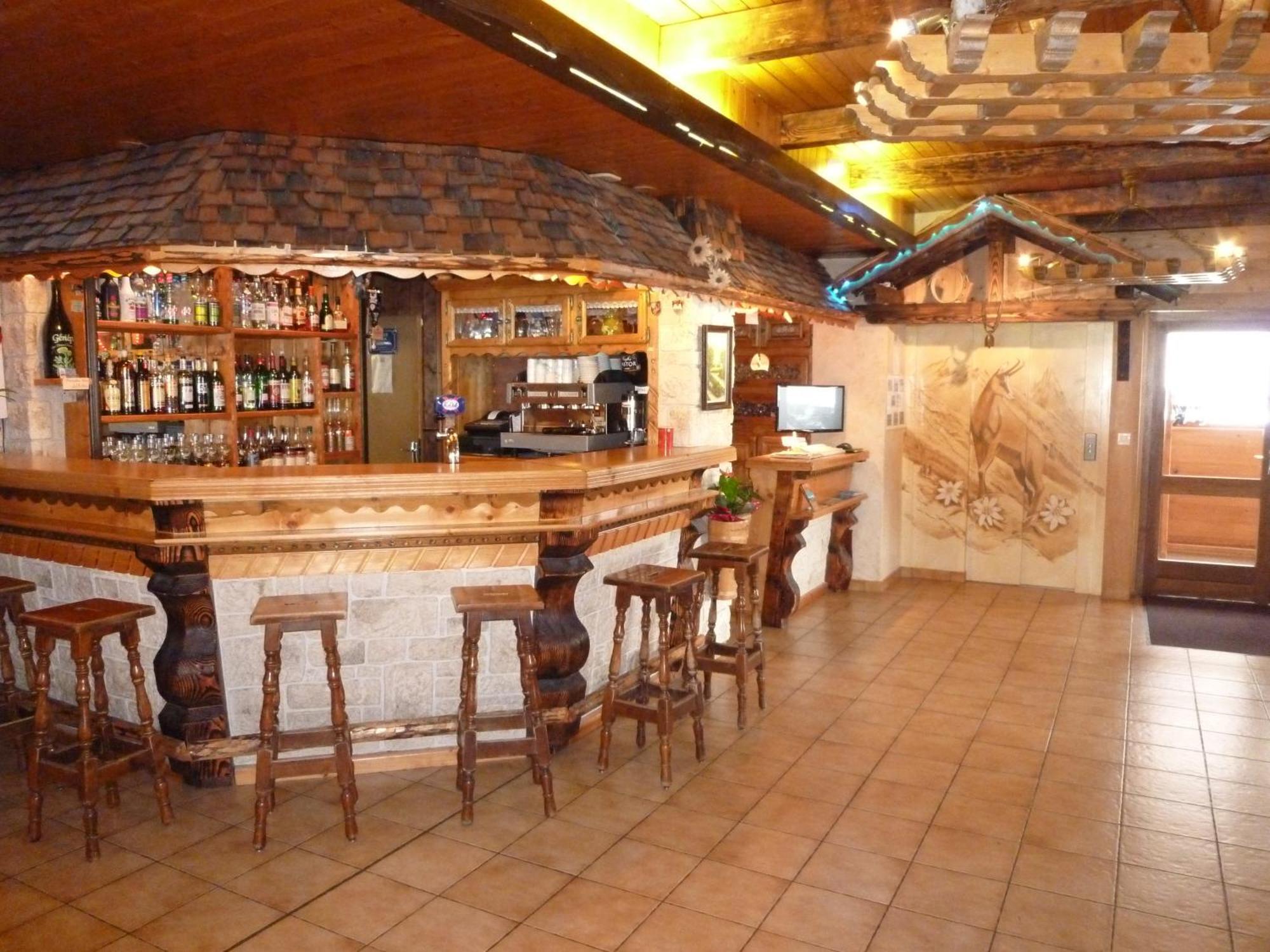 Hotel Le Ferraillon Абонданс Екстериор снимка