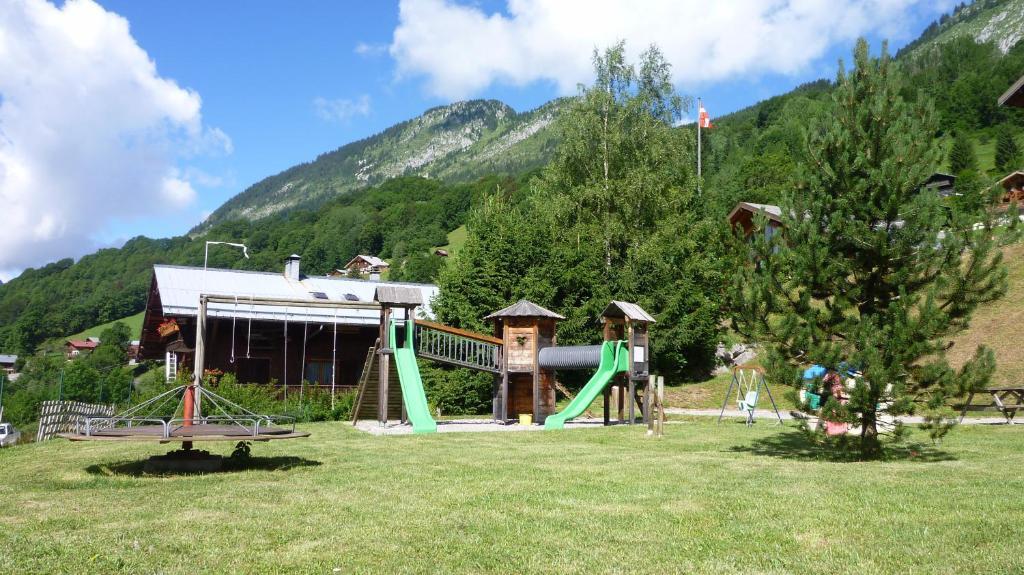 Hotel Le Ferraillon Абонданс Екстериор снимка