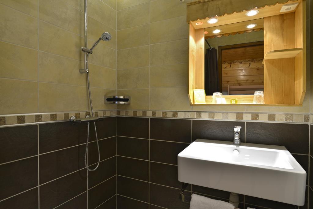 Hotel Le Ferraillon Абонданс Екстериор снимка